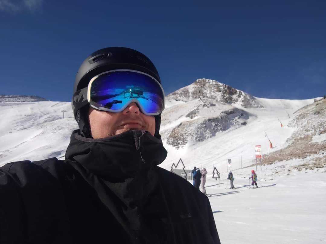 Siderian (@siderianuk) on Twitter photo Gonna be tuning into <a href="/TheGillsFC/">Gillingham FC</a> versus Hollywood FC from the top of a snow covered mountain in Andorra this afternoon. COYG!
#Gills #snowbum Gonna be tuning into <a href="/TheGillsFC/">Gillingham FC</a> versus Hollywood FC from the top of a snow covered mountain in Andorra this afternoon. COYG!
#Gills #snowbum