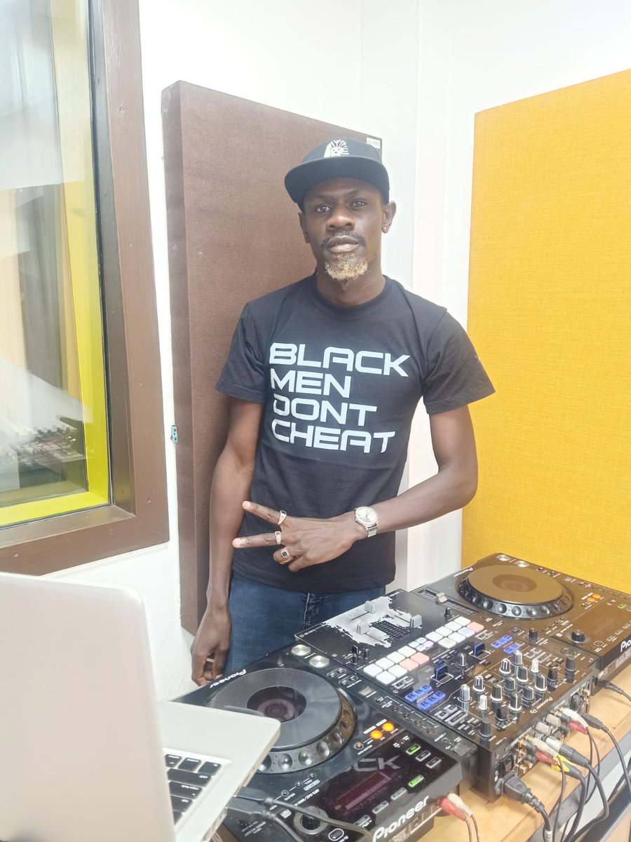 <a href="/DjMash254Offic1/">Dj Mash 254 Official</a> Big &amp; Ready To Mash Up ndani ya #Offside 
Request zikam ikizidi kutunice !