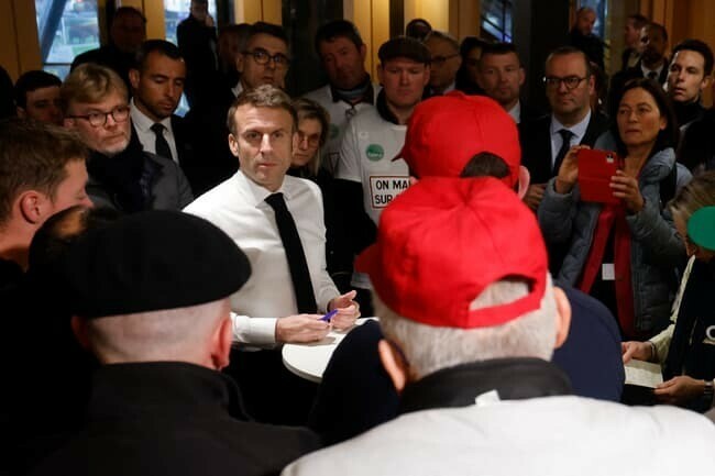 🔴 EN DIRECT Salon de l'agriculture: Emmanuel Macron est fortement hué à son arrivée pour inaugurer le Salon l.bfmtv.com/LaLC