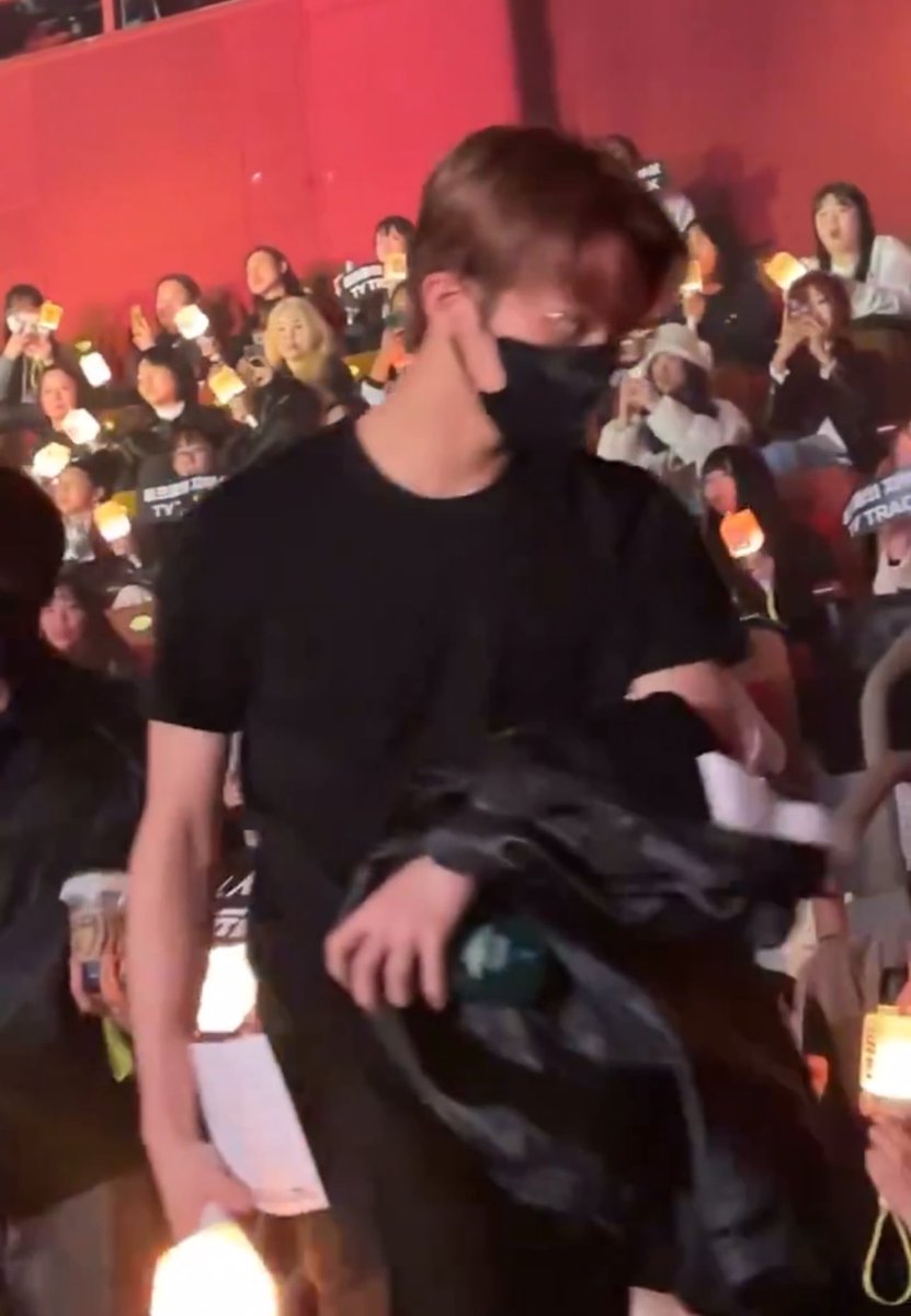 ً (@looksmkl) on Twitter photo 