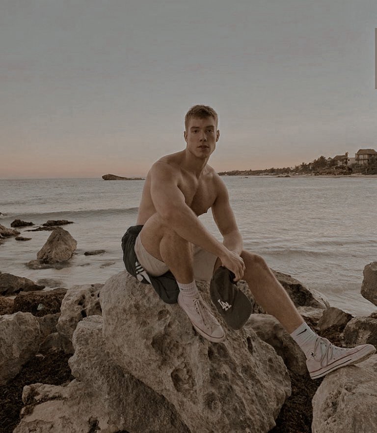 himbospy's tweet photo. ᅠ

                    𝗥𝗔𝗣𝗛𝗔𝗘𝗟 𝗚𝗥𝗔𝗩𝗘𝗦

          the dumb Himbo mission partner
          working alongside Jeshua, 
          he may not be the smartest 
          but he makes up for it by being 
          loyal to those around him. Gay, 6’ 2”. 

ᅠ https://t.co/FP6YhfAJ5v