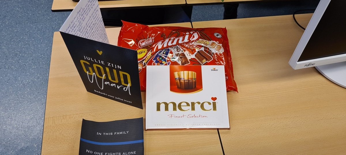 Naar aanleiding van de rellen van afgelopen zaterdag hebben we dit van een trouwe volger ontvangen. Een 💗 onder de riem. Dit is dan natuurlijk speciaal voor de collega's van ons bureau die daar geweest zijn.  Zo leuk!