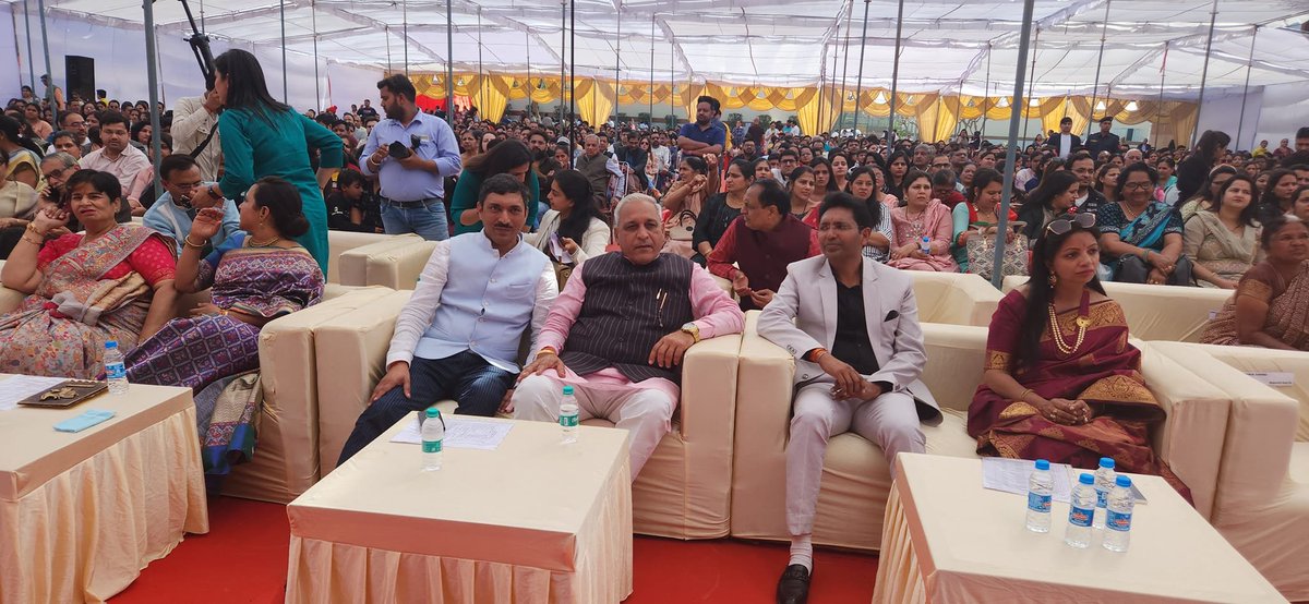 RanbirGangwa's tweet image. दी आर्यन स्कूल में आयोजित वार्षिक महोत्सव कार्यक्रम में बतौर मुख्यातिथि शिरकत कर कार्यक्रम में उपस्थित जनों को संबोधित किया। मान-सम्मान के लिए स्कूल स्टाफ का हार्दिक आभार |
#thearyanschool #annualfunction #schools #hisar