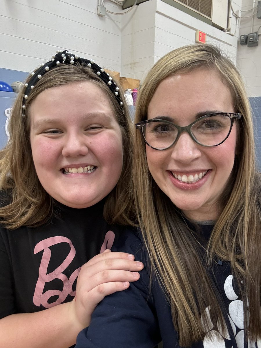 cbbpayne's tweet image. What a wonderful way to spend a Friday afternoon with friends from #theBHT and #JOfamily! @MACSchools