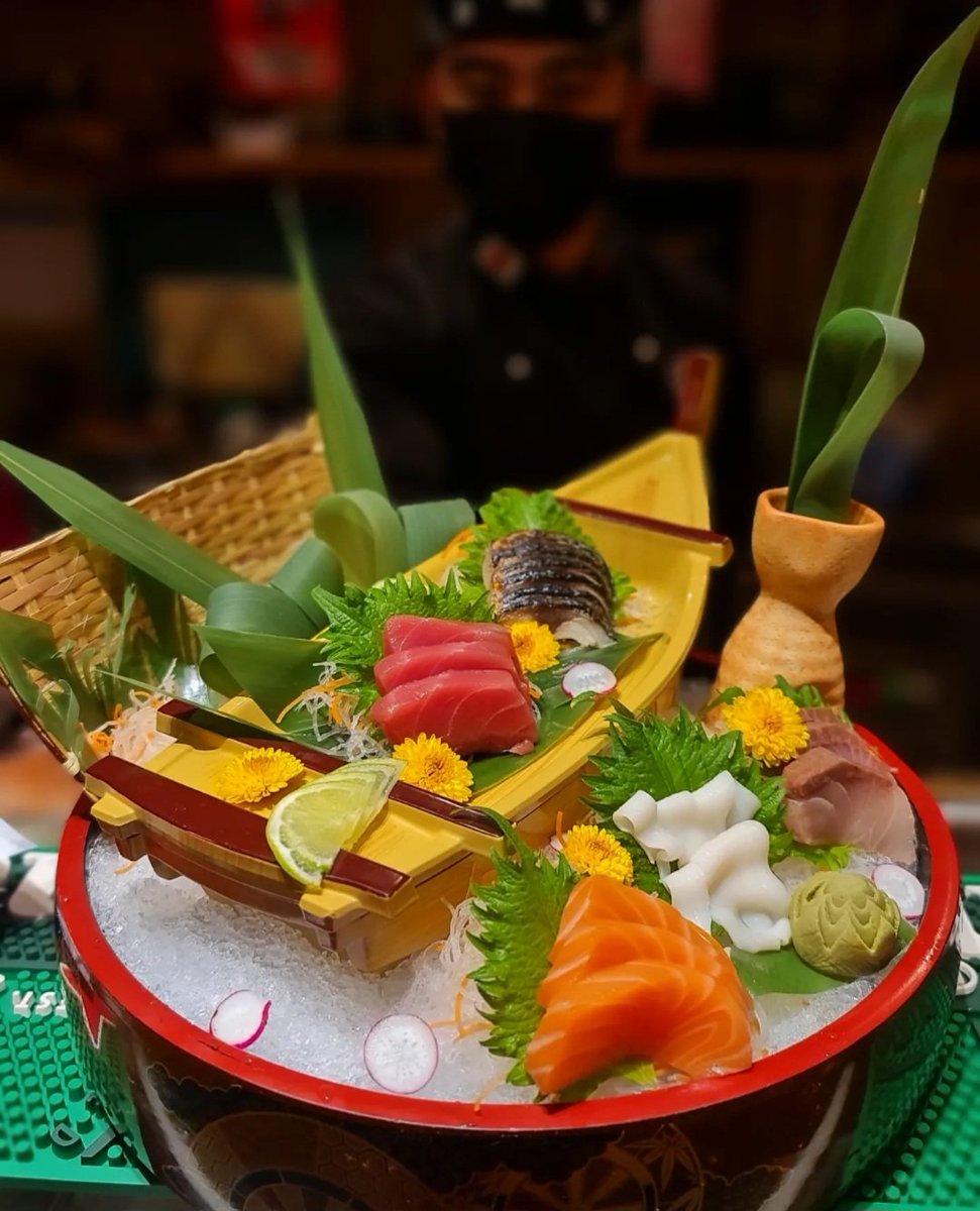 Fresh, Bright and Colorful.
'Feast your eyes upon these gems from the sea!🌊🍣🥢
Visit kimuraya marina and grab your own sushi 🍣🇯🇵
#kimurayamarina #japaneserestaurant #dubai🇦🇪  #marinajbr #sushi #sashimilover