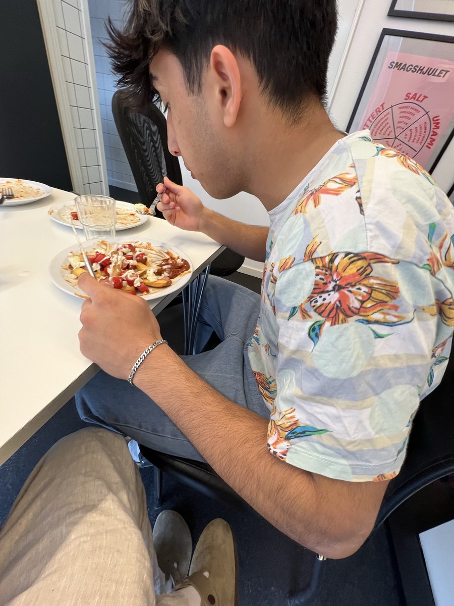 Vi har valgt at sende <a href="/Youb4ycs/">Younes</a> videre i systemet til <a href="/MULTIHUNTERS11/">MULTIHUNTERS</a>⭐️

“Selvom Younes er en god spiller, har vi valgt at tage dette valg, da vi opdager ham i at spise svinekød. Dette tolerer vi ikke da det er haram” 

Tak for alt Younes held og Lykke i <a href="/MULTIHUNTERS11/">MULTIHUNTERS</a>.