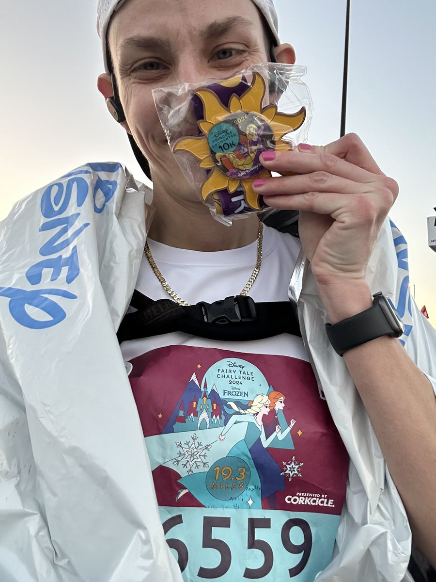 WDWSthrnBelle's tweet photo. BOOM BABY!!
#RunDisney #PrincessHalfMarathonWeekend #10K https://t.co/8zpo36XeVM