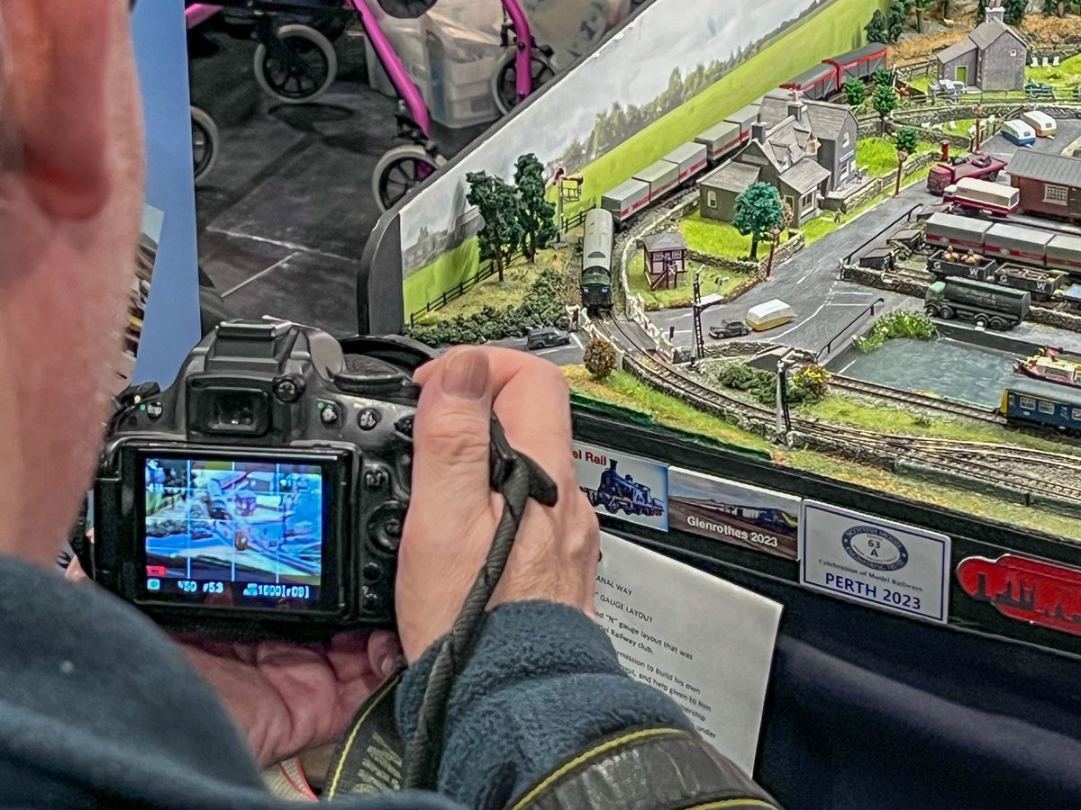 Many photos and videos being taken of the fantastic layouts this weekend.