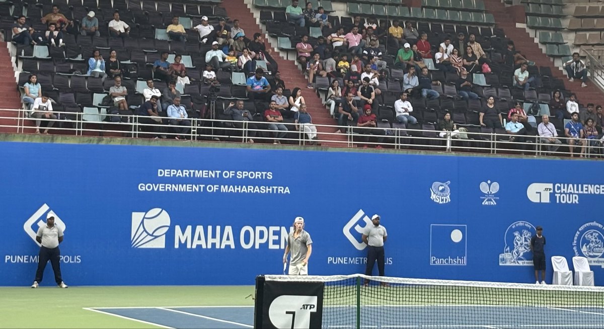 siyer30's tweet photo. Pune loves it’s #Tennis despite no #Indians in action Crowds come out In good numbers to enjoy some world class #tennis #MahaOpen @ATPChallenger @msltatennis @PMDTA_TL @AITA__Tennis @IndTennisDaily https://t.co/cMuOXGobKB