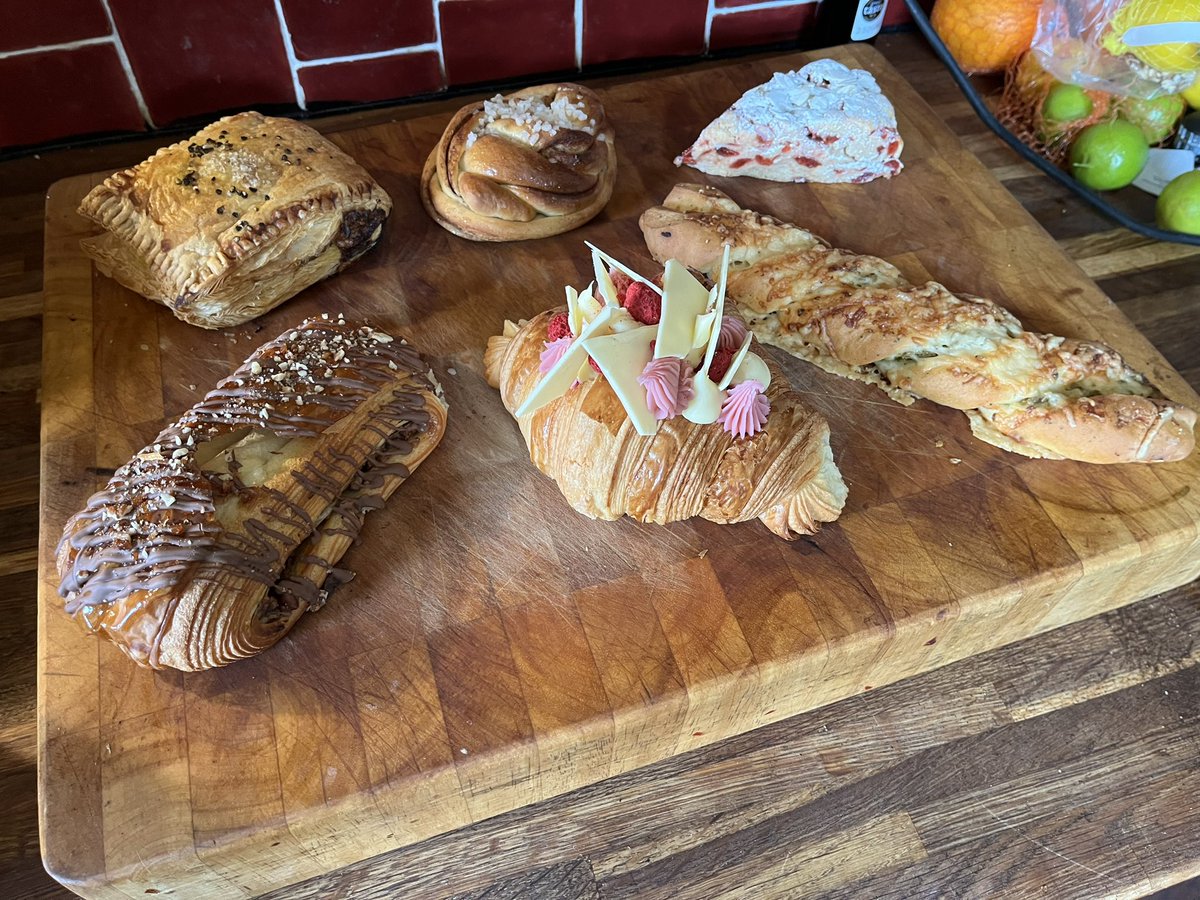 Eloise… dynamite with a laser beam! tweet media