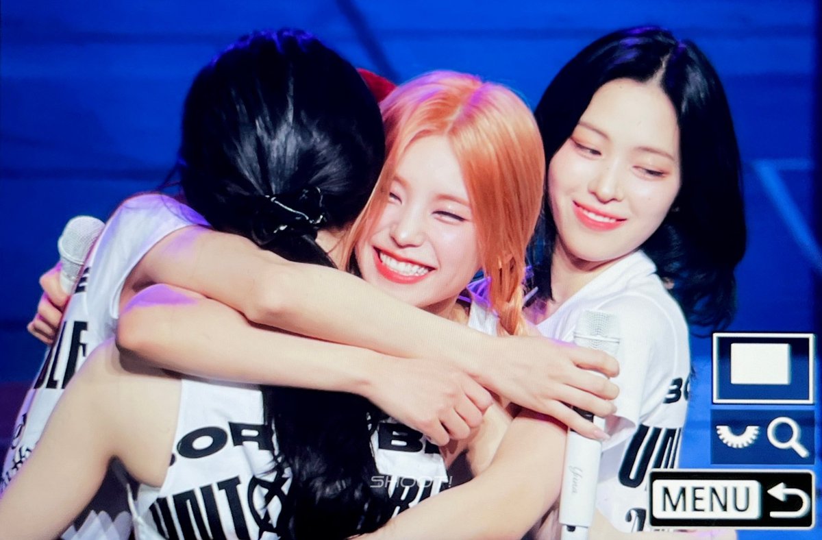 240224 “BORN TO BE” in SEOUL
🖤 우리 있지 제일 소중해🥰

#있지 #ITZY #예지 #YEJI