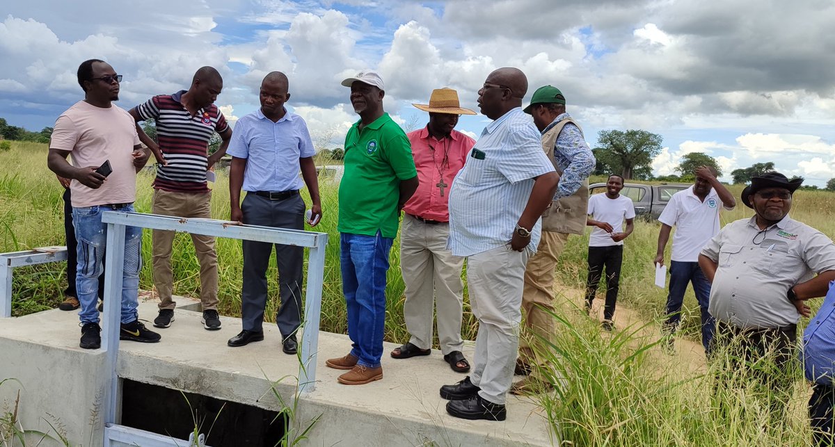 Today the Greenbelt Authority hosted a delegation from the Lilongwe University of Agriculture and Natural Resources at its Mlambe Irrigation Scheme; a visit that facilitated the exchange of progressive ideas for sustainability.

#SustainableIrrigation #megafarms #foodsecurity