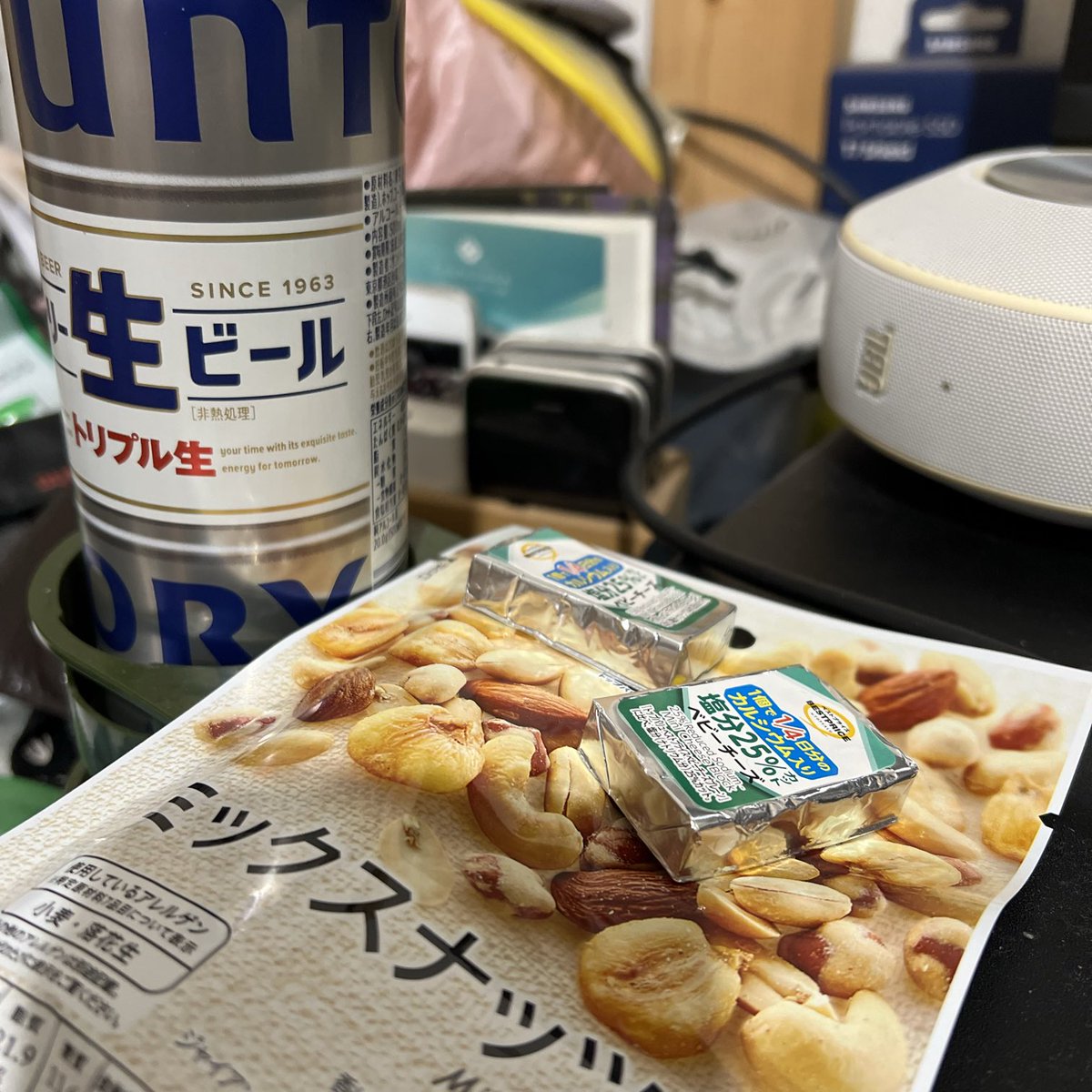 singo405's tweet photo. ビールを飲み終わるまでがスノーボードです!
#Gcamera #snowboarding https://t.co/gt5id8BDxr