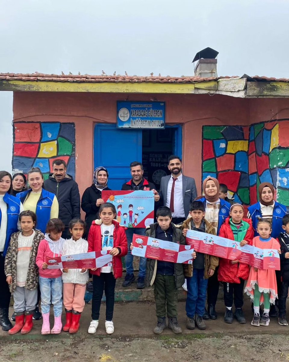 SHMSiverek63's tweet photo. *Vefalı Şehir SİVEREK*
Sağlıklı Bireyler Sağlıklı Nesiller projesi kapsamında Sosyal Hizmet Merkezi  personellerimiz  tarafından;
➡️ Çağa
➡️ Kartal
➡️ Güvercin
kırsal mahallelerimizde öğrencilerimize
☑️ Mahremiyet Eğitimi ☑️ Öğretmenlere yönelik Koruyucu aile eğitimleri verildi. https://t.co/mKmn3XnLMP
