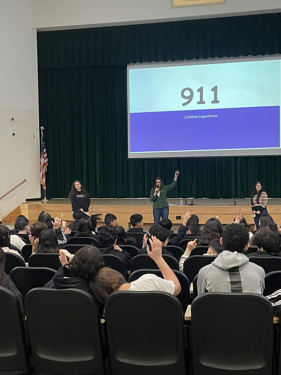 Substance Abuse Prevention and Policy with our ELLs this week. Thanks to Ms. Rios and Mrs. McIntyre for translating with me 🙌💗 #911Lifeline #StaySafe @LBSuptRodriguez @JanetDudick @LBPSRILEY @lbpsEsposito @LBMSthree @nblairSBYS @ASAPNJ_SAC
