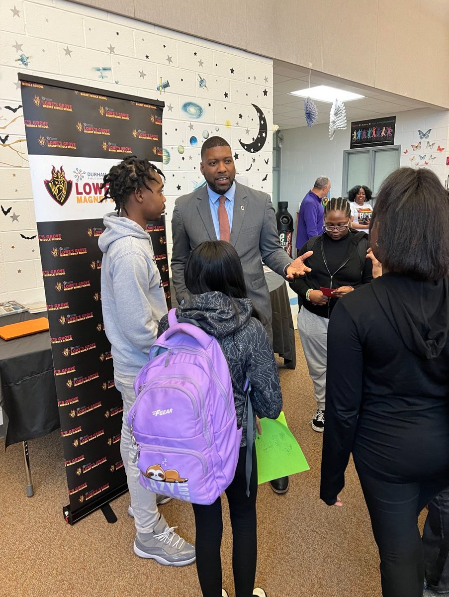 Lowe's Grove Magnet Middle School tweet media