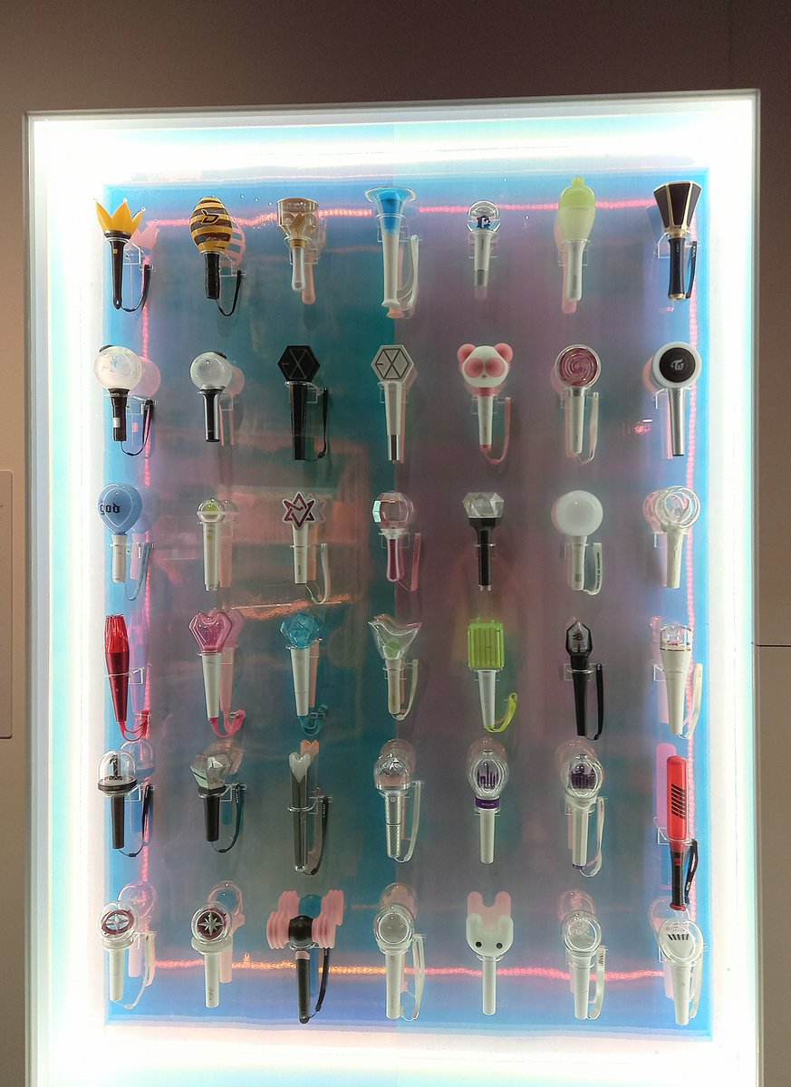 3초안에 본인의 아이돌 응원봉을 찾고
알티한다면 행운이 찾아올지도 ٩(•̤̀ᵕ•̤́๑)ᵎᵎᵎᵎ