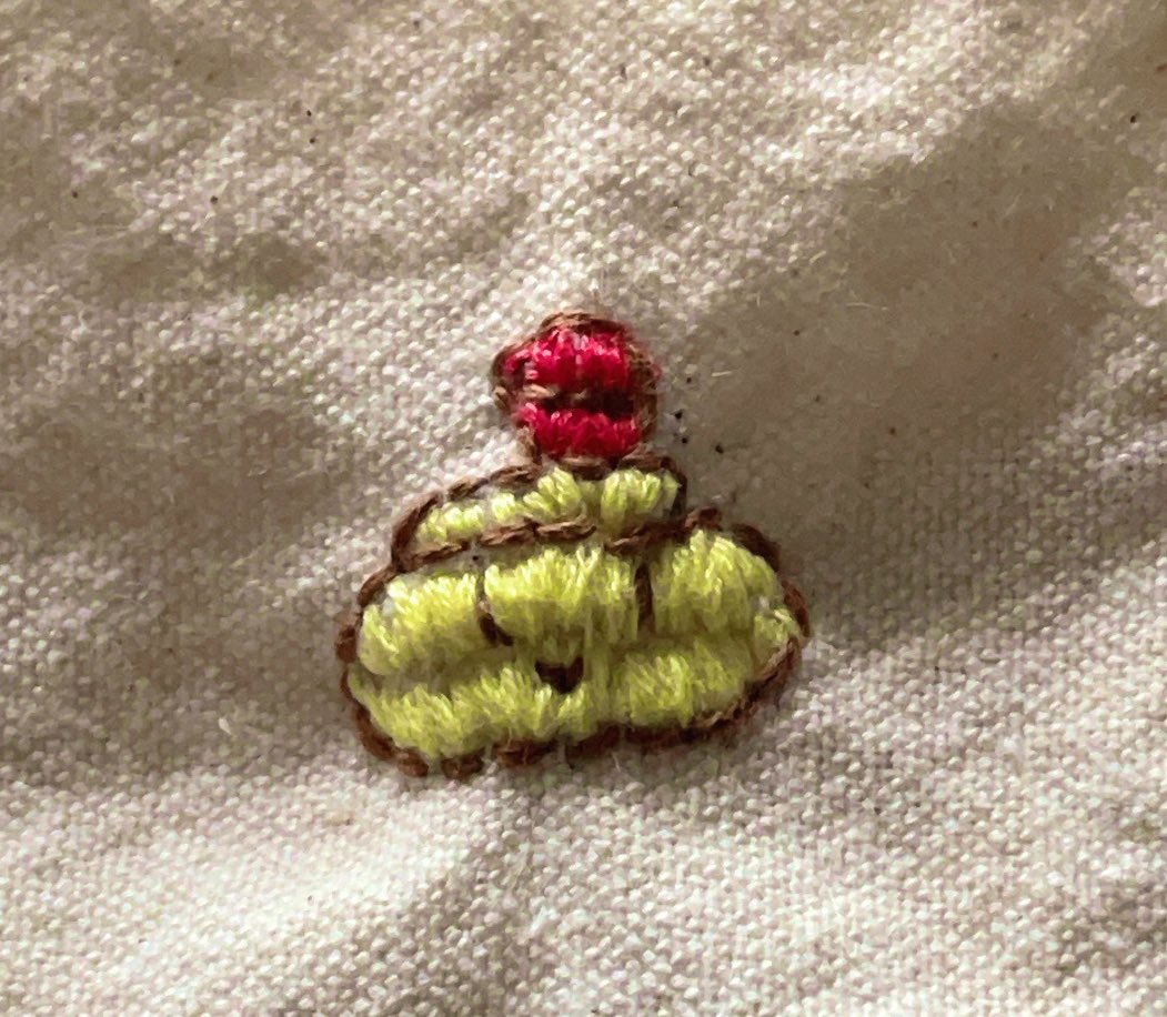 kyu_attakaiocha's tweet image. 刺繍の練習のやつでしゅうまいやったんだけど、色合いがプリン😅🍮
緑の枝つけたくなるよなぁ❓
#おにんぎょう村ファンアート