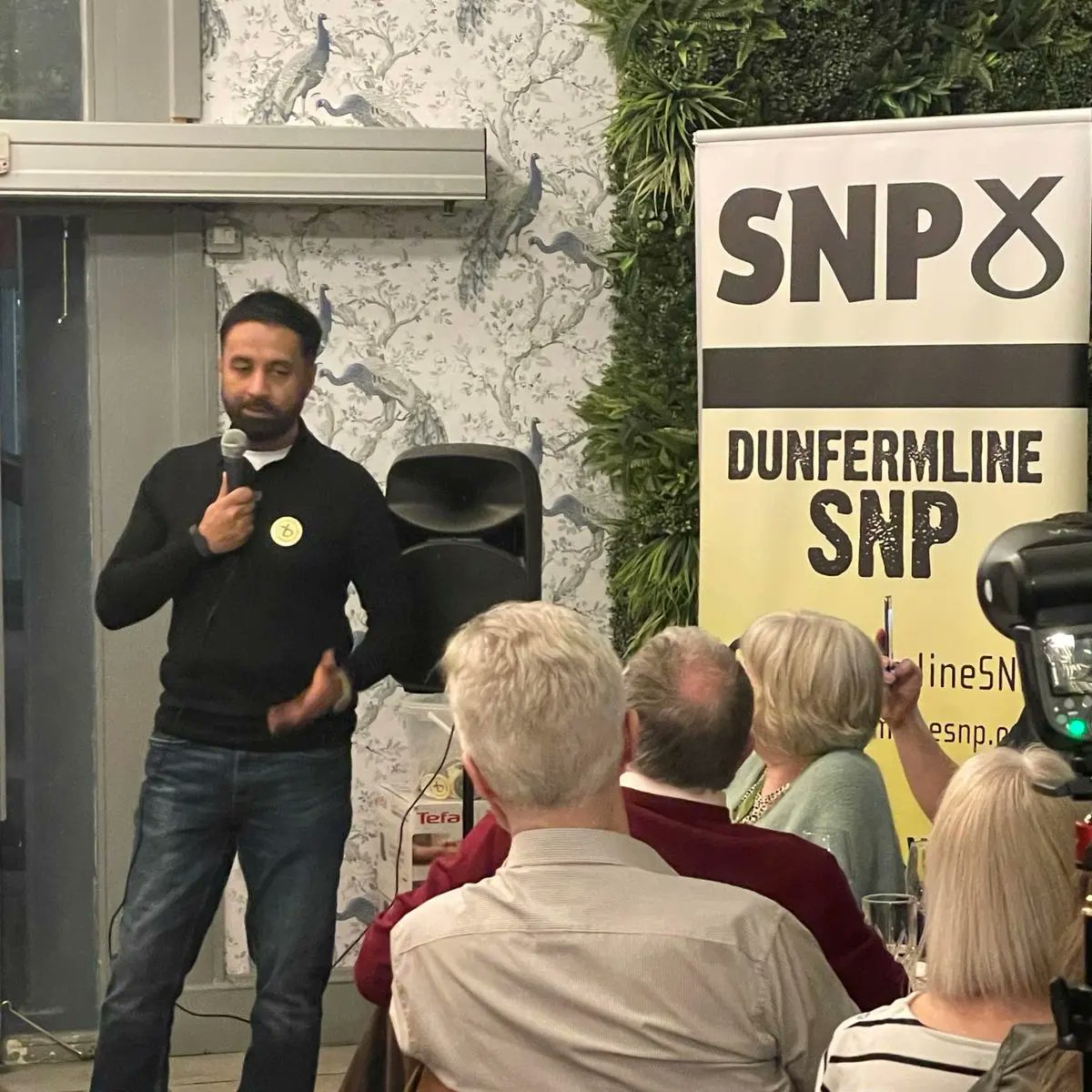 At the adoption night event for @thesnp Dunfermline & Dollar Westminster candidate Naz Anis-Miah. A great councillor who will make a great MP for Dunfermline & Dollar. #snp #Dunfermline #dollar #Westminster @HumzaYousaf @S_A_Somerville @StevenBonnarSNP @SNPSAFI @qasiiimh