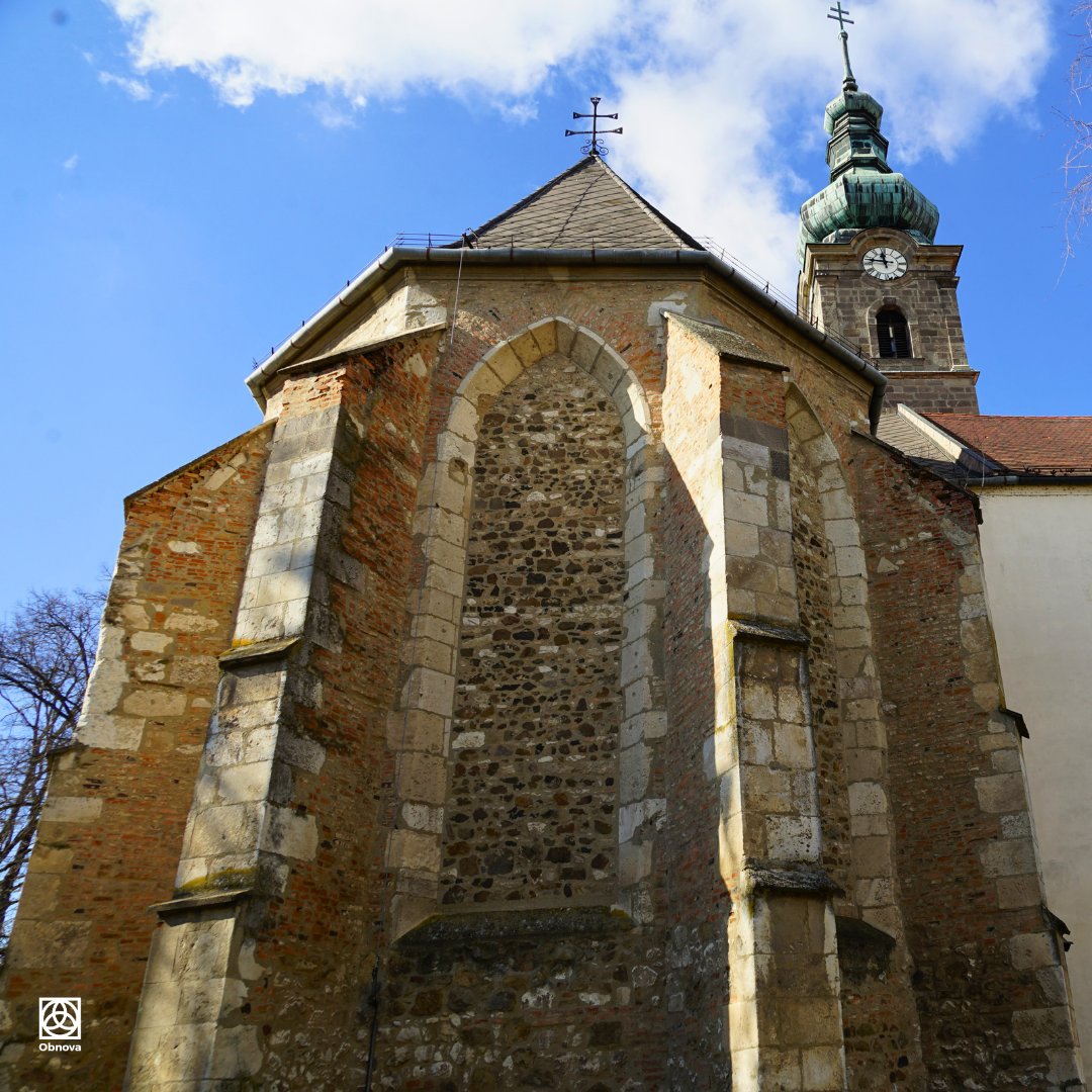 hrcka's tweet photo. Poznáte hraničné mestečko Szécsény? Posledný týžden sme ho navštívili počas jarných prázdnin. Mesto je príjemným sídlom s Františkánskym kláštorom a stredovekým kostolom. Z ktorého prinášame pár fotografií. 
…
#cestyobnovy #madarsko #naseuhorsko #szecseny #secany https://t.co/fnp2HWWDCX