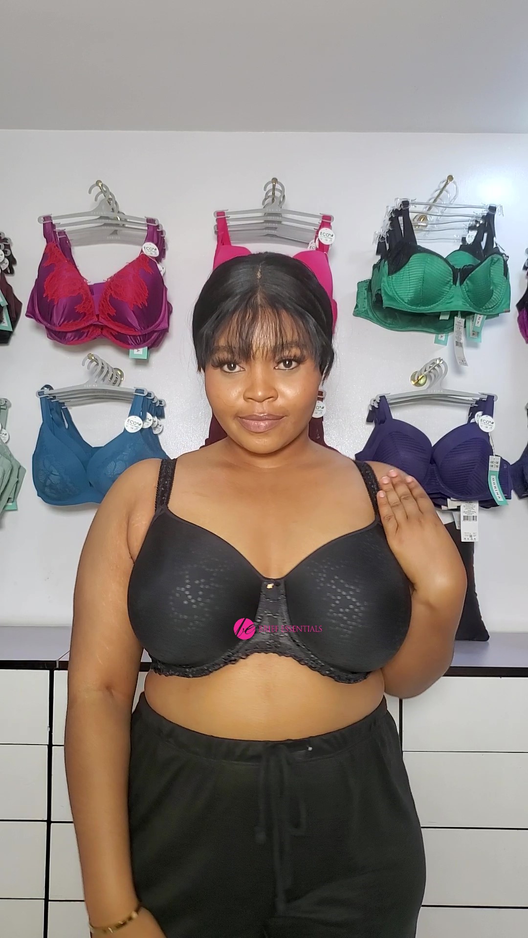 Brief Essentials on X: A well-fitted bra can do wonders for your  confidence and posture😊 Fantasie Ana underwire moulded spacer bra ~Fully  adjustable straps ~Wired Available in size 30-38 F-H cups Search