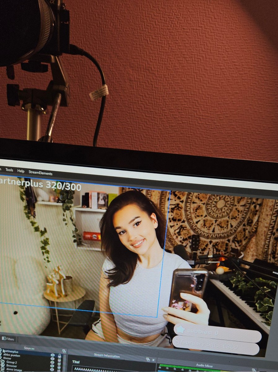 im live on twitch :)!! twitch.tv/miramasa