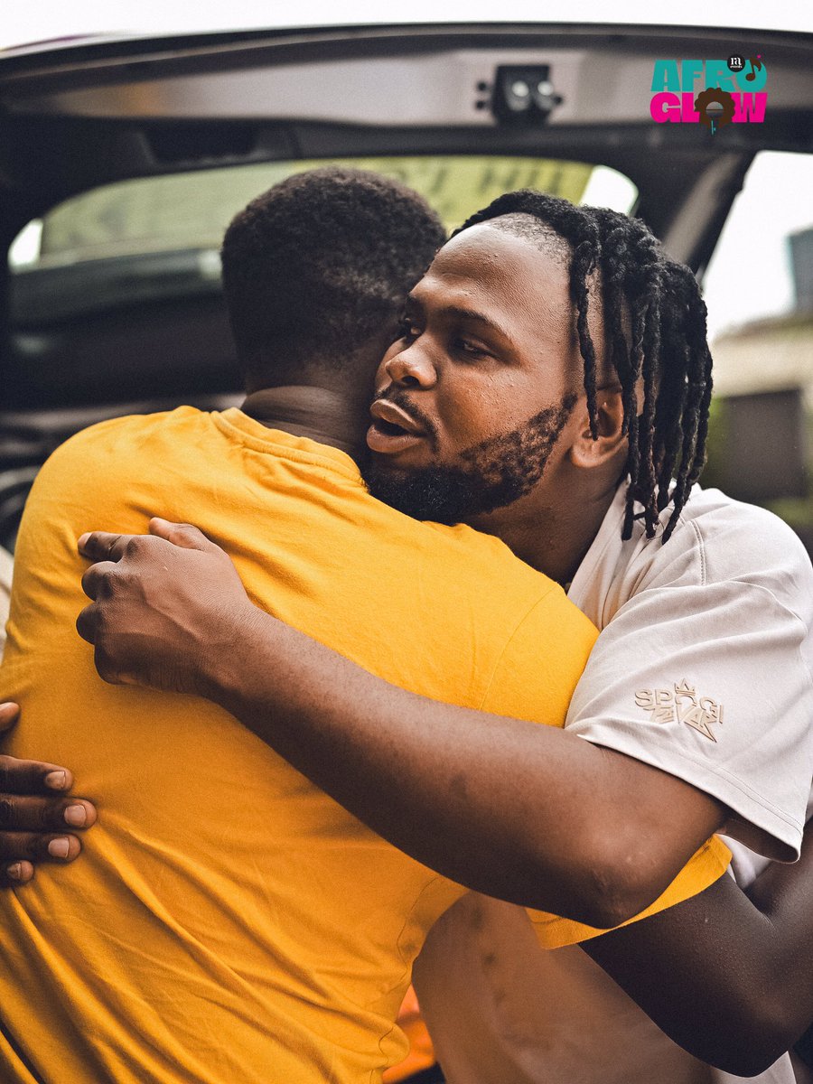 Afro Glow tweet media