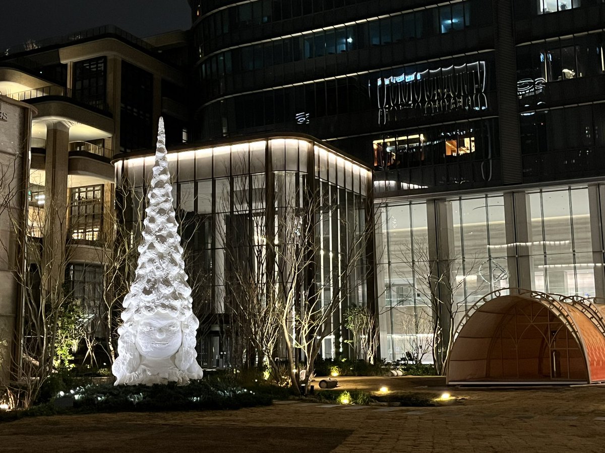 nooson21's tweet photo. 意外と早く会えた◎
東京の　#森の子　🌲

#奈良美智
#ここから
#thebeginningplace
#麻布台ヒルズ

奈良さん、個展お疲れ様でした☺︎ https://t.co/ITxk04EMmI