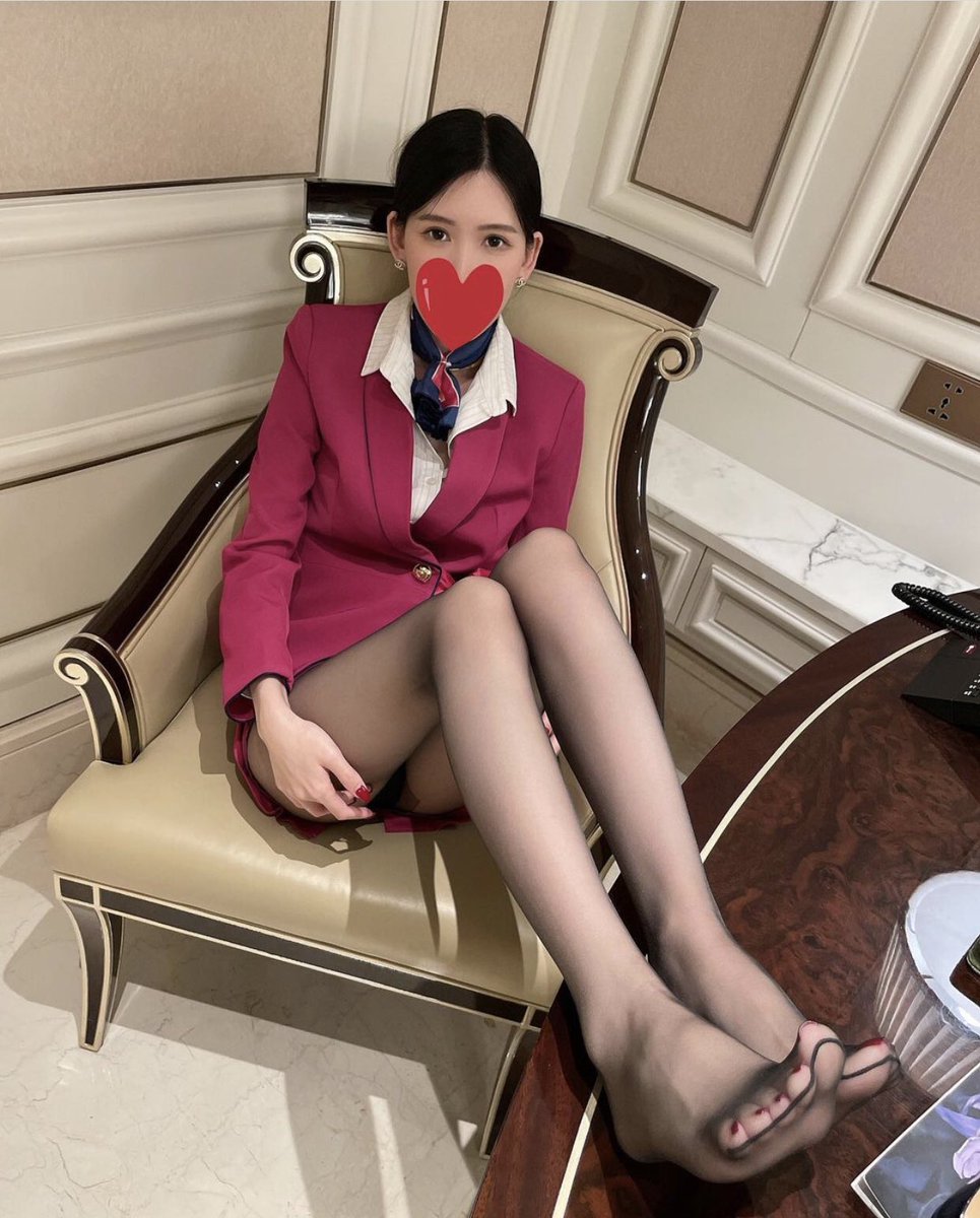 舌头除了接吻还能干嘛?逗逼。售空姐群v：ze883534 https://t.co/L3FyJDVwQD
