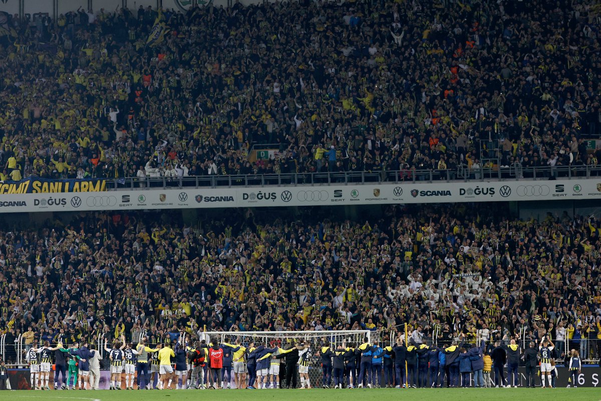Omuz omuza Büyük Fenerbahçe Ailesi, omuz omuza #GoForVictory! 👊