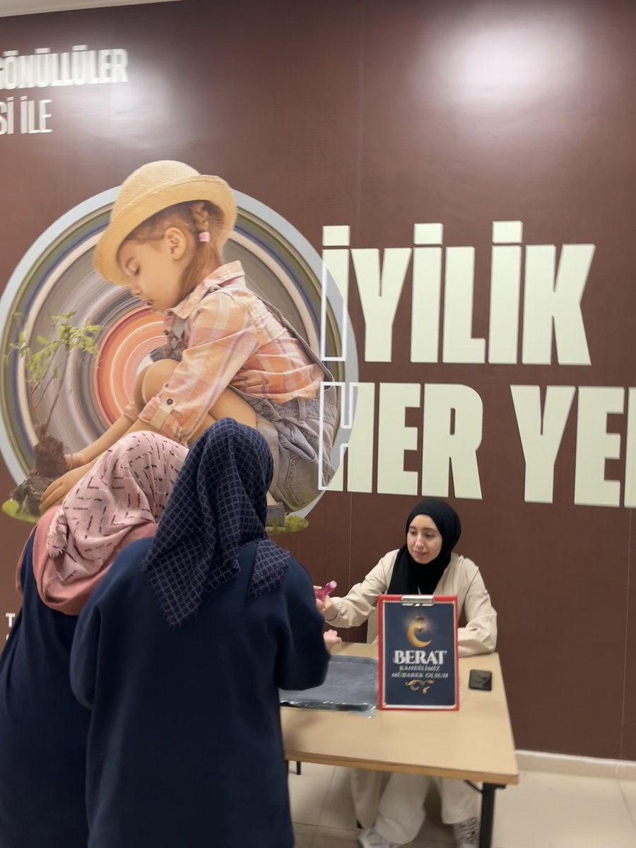 Meric_Genclik's tweet photo. Yurt Müdürlüğümüzde Ramazan ayının müjdecisi mübarek Berat Kandilini Manevi Danışmanımız ile birlikte öğrencilerimizle dualar ederek kutladık.

🌼Meriç Öğrenci Yurdu🌼

@OA_BAK @selimakGSB @arzum_bulduk  @GSB_Edirne @EdirneKYGM https://t.co/iRRhbJm2Xw