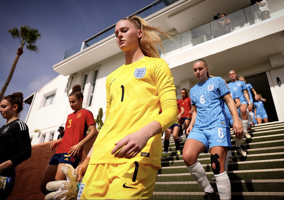 Fran Stenson tweet media