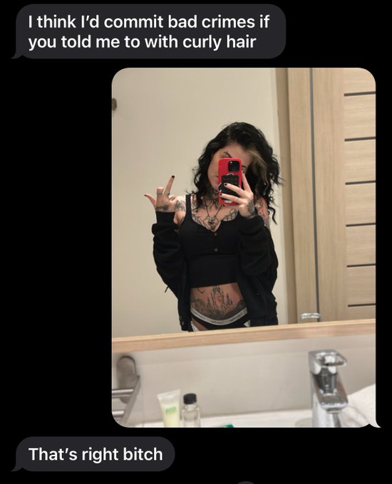 romance is in the air https://t.co/7EkBpM2ofA