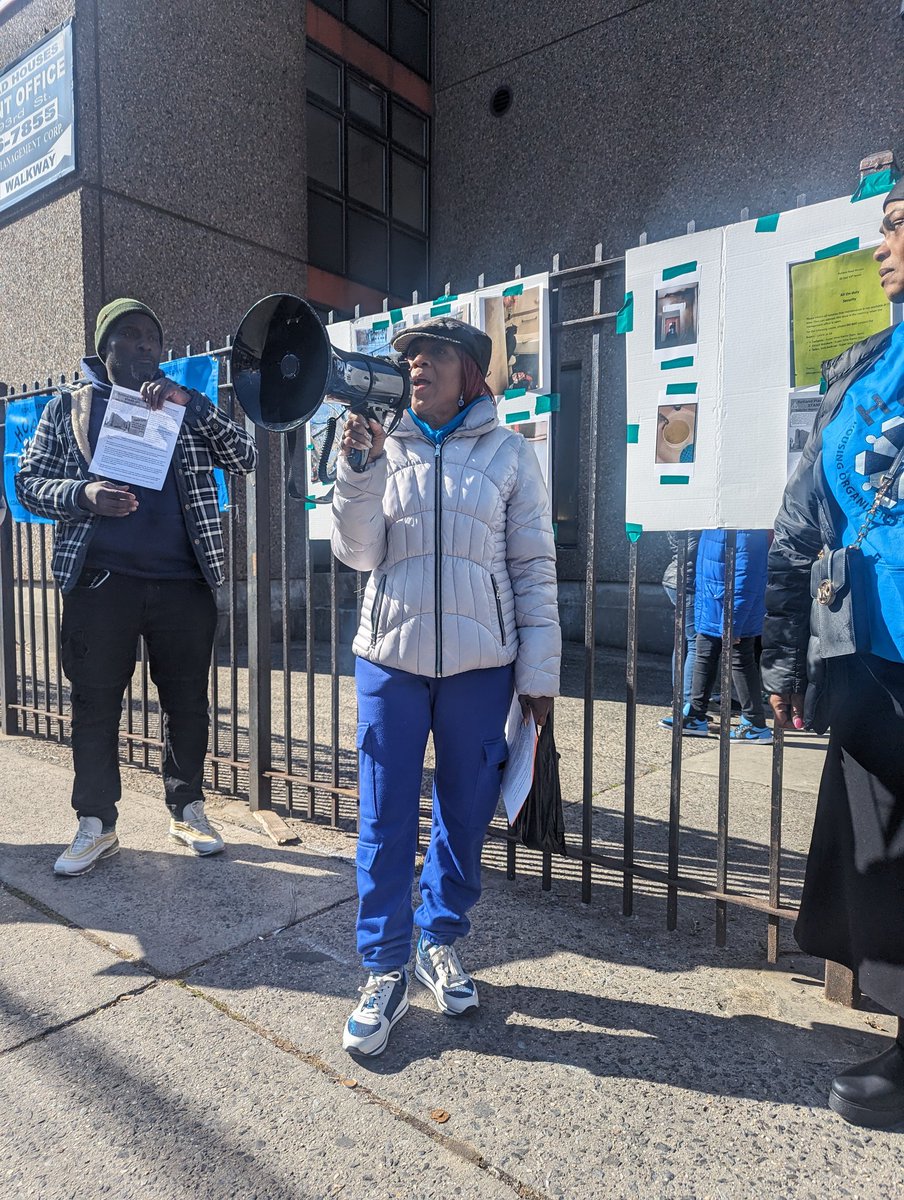 Rutland Plaza Tenants are out here w HOPE rallying for repairs and to be treated with dignity by their management! No more #Renthikes! No more sewage leaks! We demand #justice! Join us in calling on the city @NYCHousing @DarleneMealy @NYCMayor hold this landlord accountable!