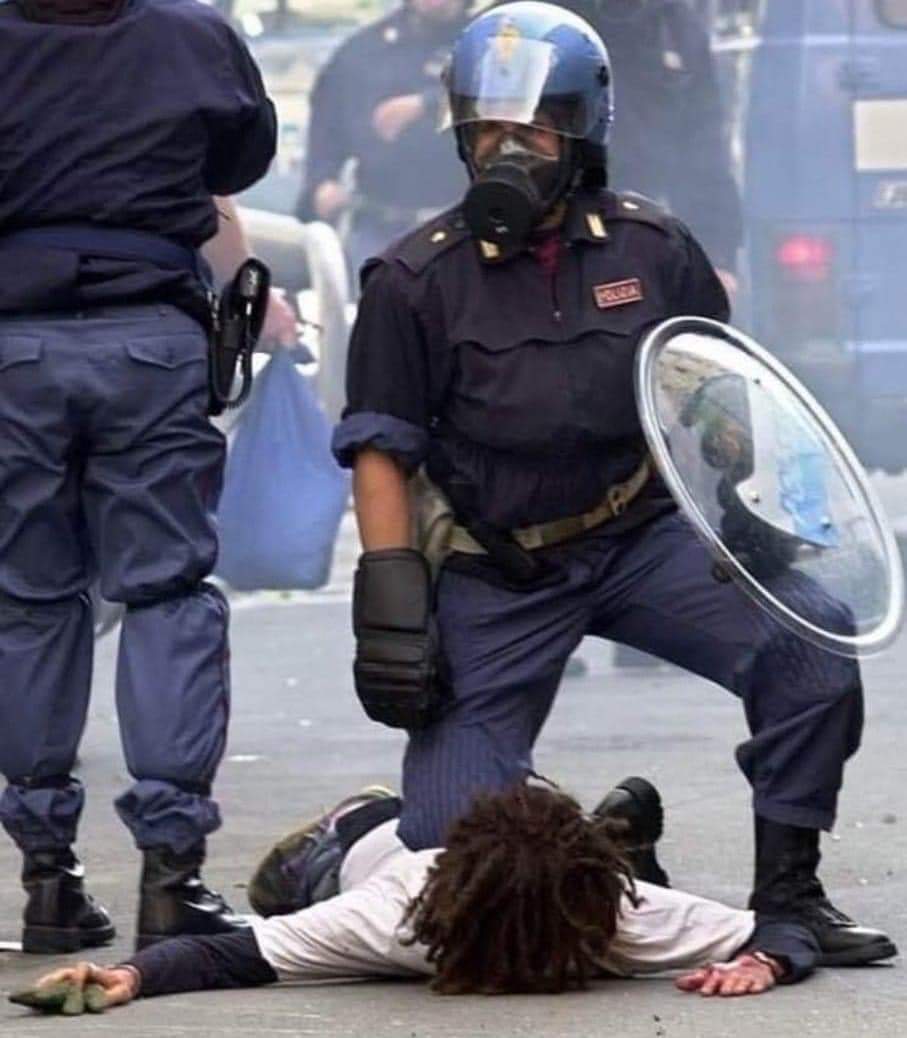 angel_nowar's tweet photo. Se questo si può chiamare uomo... https://t.co/ZXGASD4hO8