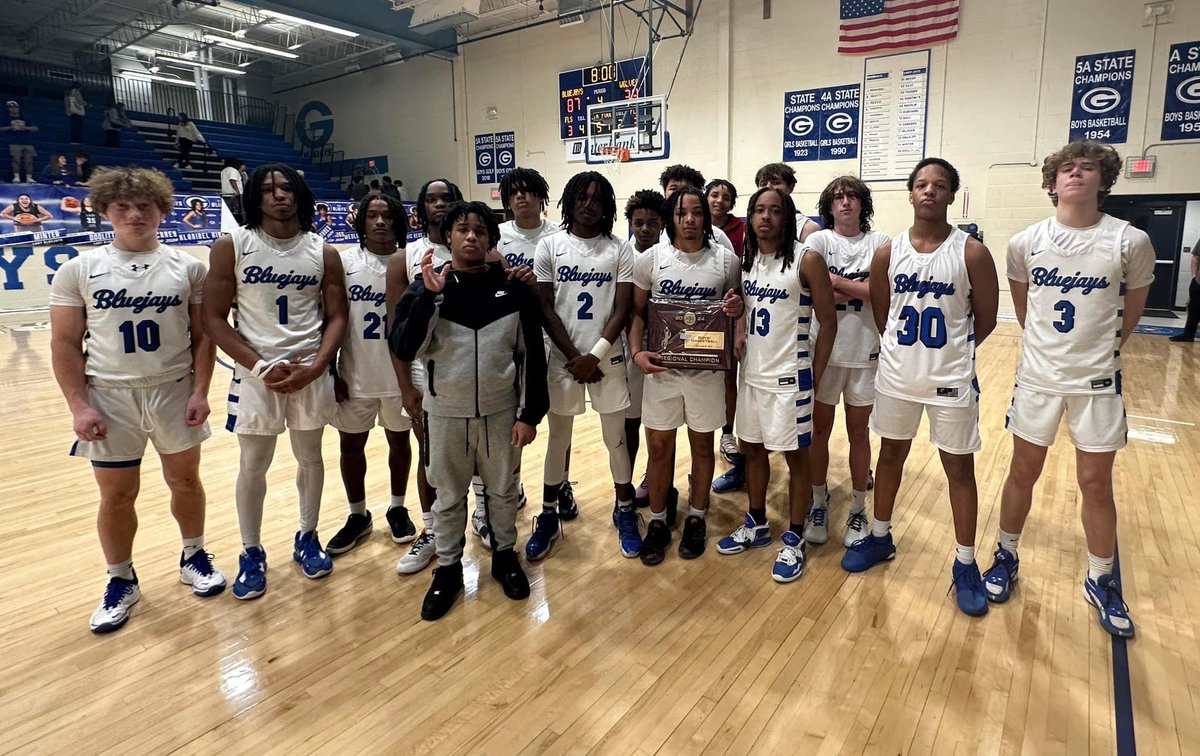 Guthrie claims the 5A Regional championship on their home floor. Jays are now 22-3 on the season. #okpreps