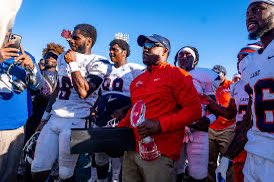 KyronHorn's tweet image. #AGTG ✝️🙏🏾 After a great talk with @CoachTL2 I am blessed to receive a(n) Offer from @Lane_Football ‼️
#HBCU
#SIAC