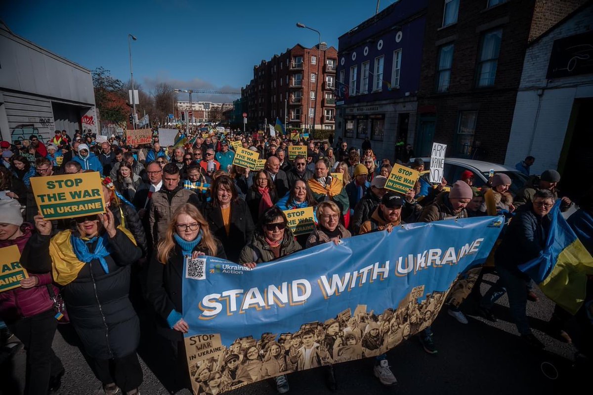 Thousands of people walked the streets of Irish towns and cities today in a #marchforpeace to remind Ireland that Ukraine fights for the peace and security of the whole Europe. Today more than ever we need support of our partners to win. #StandWithUkraine