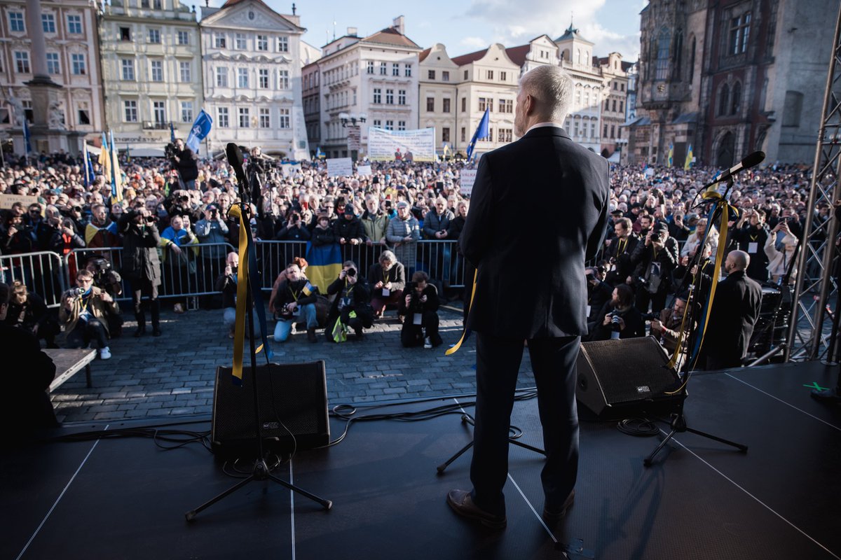 Dnes jsme si na Staroměstském náměstí připomněli, že statečná Ukrajina čelí válce už dva roky. Válka na Ukrajině není jen válkou proti Ukrajině, ale je to válka proti způsobu života, který vedeme. Proti světu, ve kterém platí pravidla. Musíme udělat vše pro to, aby Rusko odešlo z…