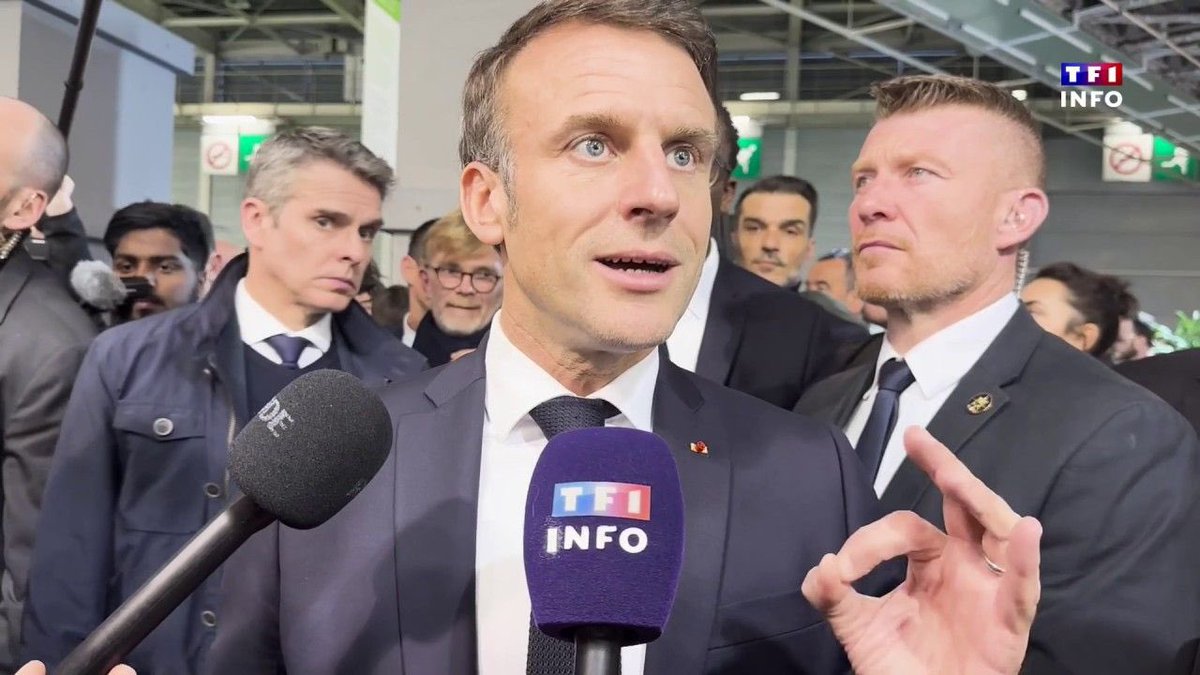 BFMCITE59's tweet photo. VIDÉO TF1info - "Il faut arrêter les conneries" : Macron en colère après des propos rapportés sur les "smicards" #AgriculteurEnColere #agriculteur https://t.co/KOCWnLXdmS