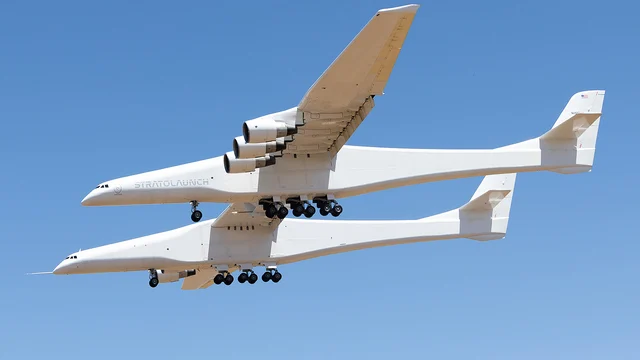 johnspectator's tweet photo. #ROCC01, #SLCH, #Stratolaunch
Scaled Composites #M351 Roc
https://t.co/qPFAyruKF0 https://t.co/IRxrcjQ5Zy