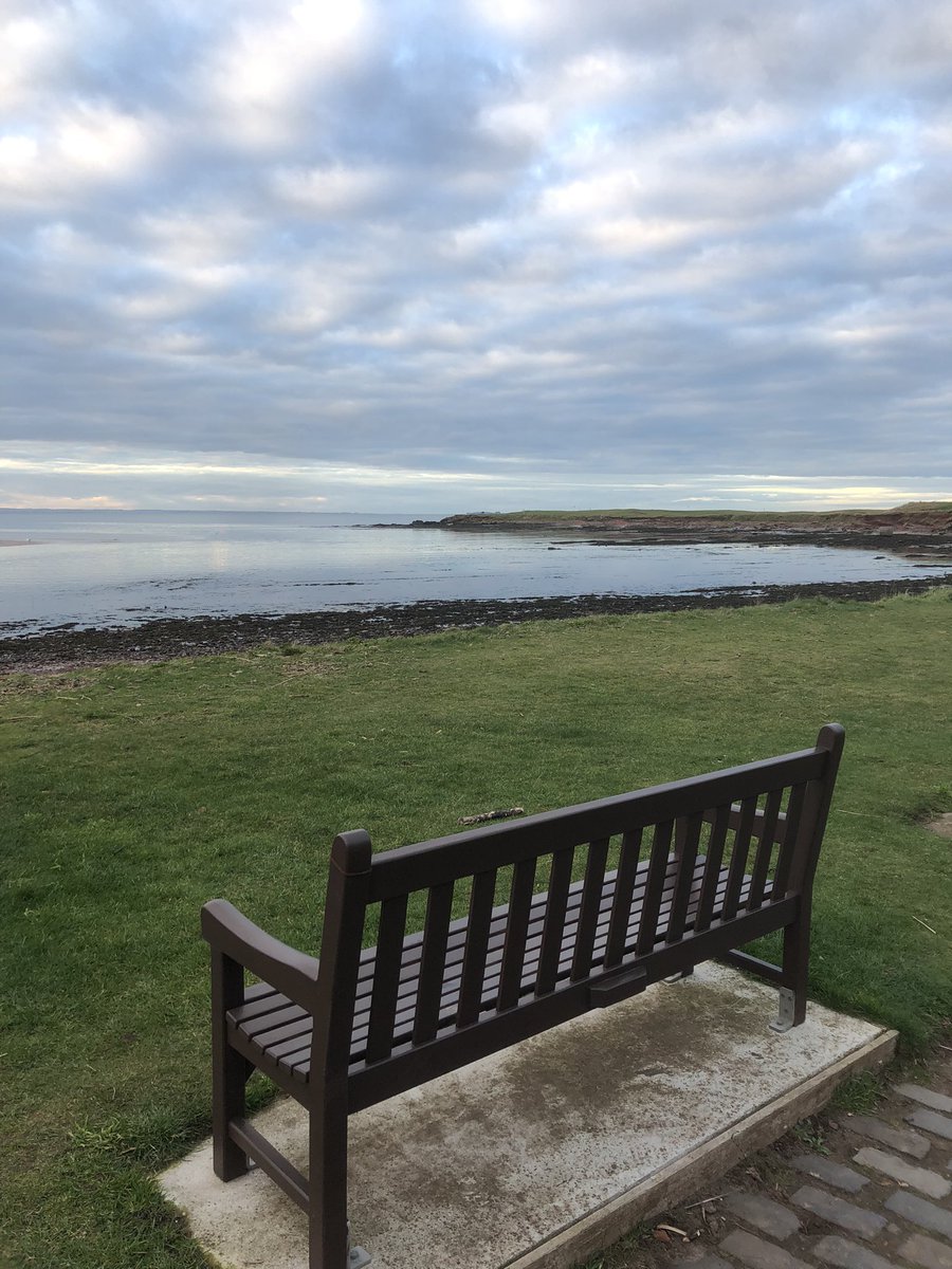 rob_northern's tweet photo. #BenchWithAView https://t.co/0cmNo2povD
