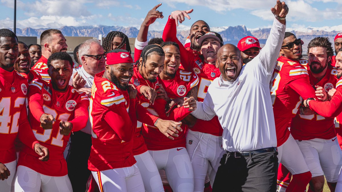 Chiefs tweet picture