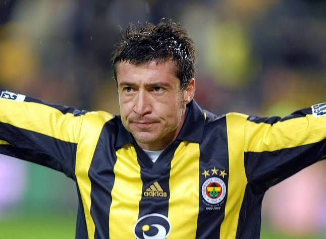 GsGazete's tweet photo. 🗣 Tümer Metin: "Bir kişi buna penaltı desin, ben bir daha futbol yorumlamam."

(Tivibu Spor) https://t.co/mdUQqJQBSf