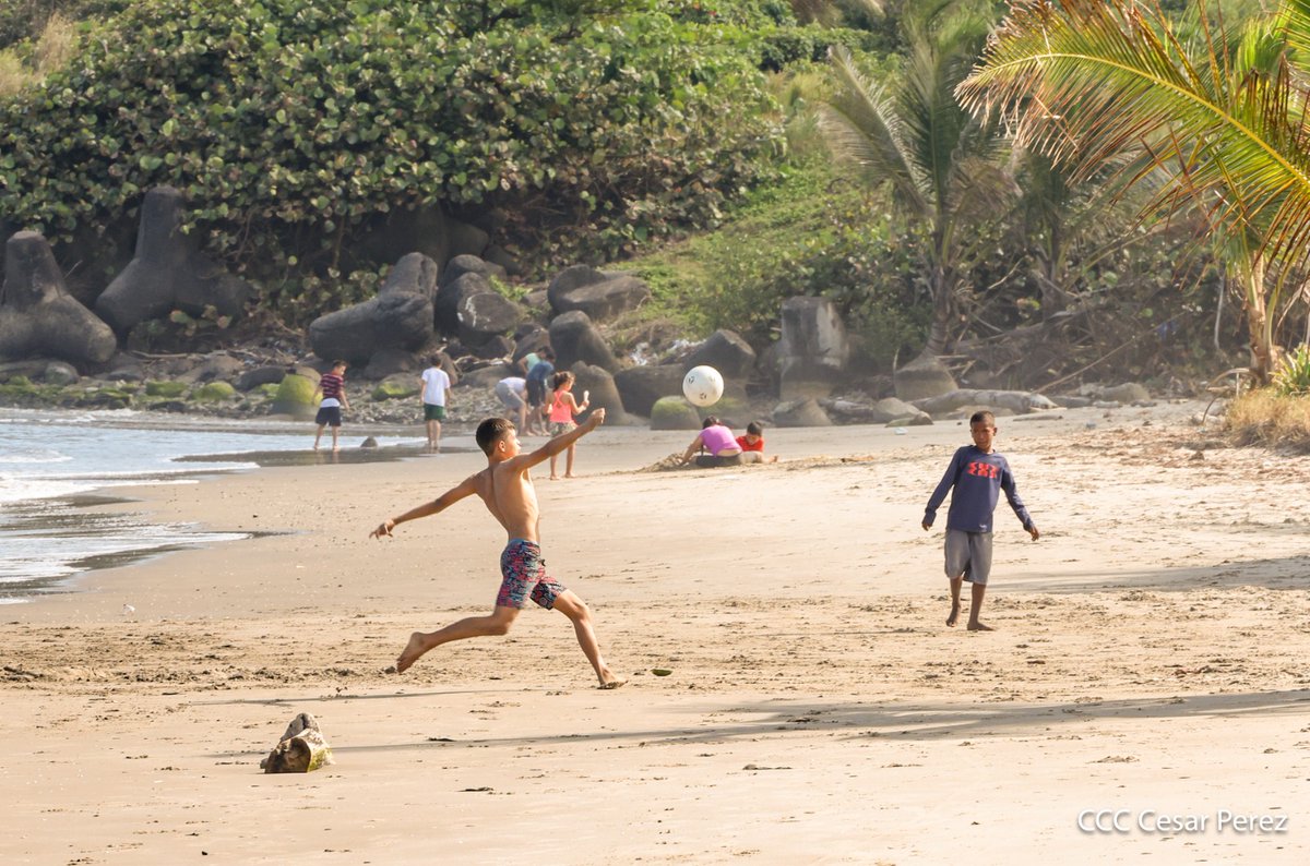 Canal4Ni's tweet photo. 🌴 Descubre el paraíso en el Caribe Sur: ¡el Bluff! 🏖️ Destino de moda con playas espectaculares y experiencias inolvidables. ¡Explora lo mejor del Caribe! 🌊 #ElBluff #ParaísoCaribeño https://t.co/BuERc09SWP