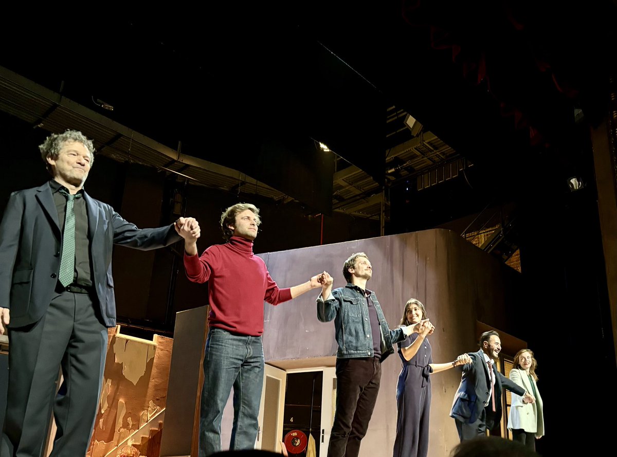 chat_lechat's tweet image. Holà là quelle catastrophe !
Un ennui de dingue 
#JoséGarcia #IsabelleCarré 

⁦@MarignyTheatre⁩