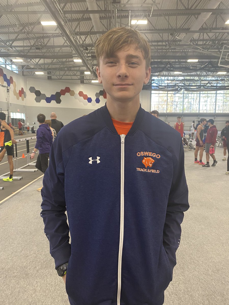 Bo Breed sets the F/S indoor 800 record! 2:03.19🔥🔥🔥