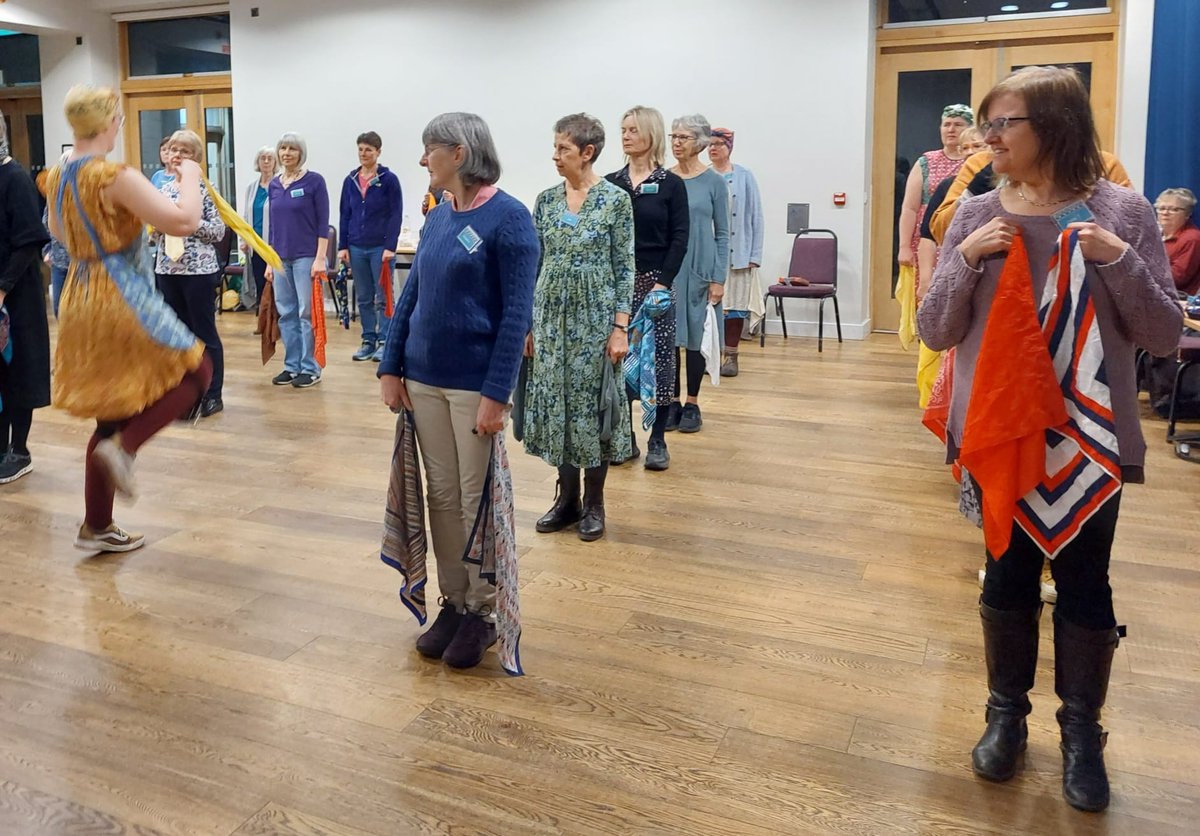 We had a fab time learning a traditional Cotswold dance with the Hill Millies - our local female Morris troop. We danced to a tune called 'Bonny Green Garters' and learnt the lyrics too! #HebdenBridgeWI #HebdenBridgeHillMillies #CotswoldMorris #WomensInstitute