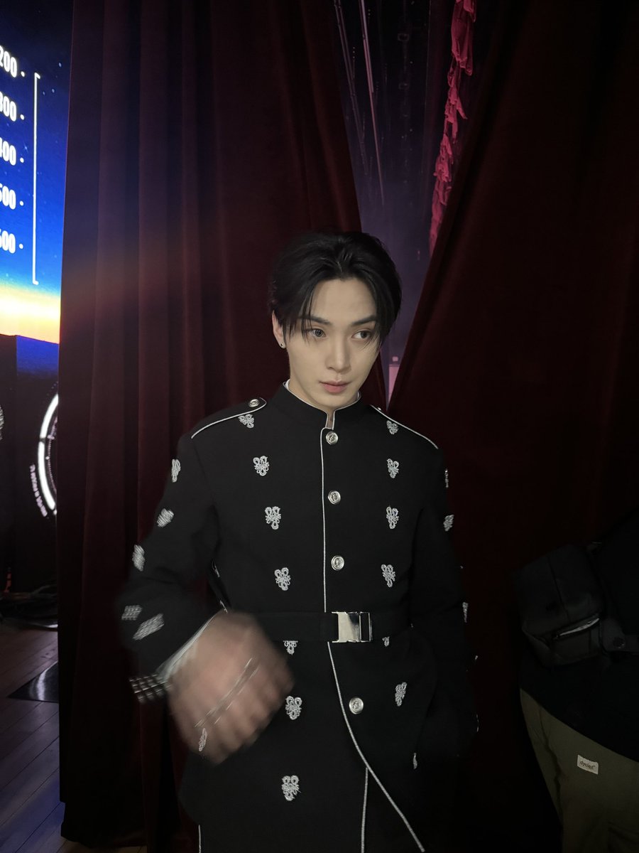 OmegaX_members's tweet photo. [#OX]

완벽한 하루 💙

#OMEGA_X #오메가엑스 
#한겸 #HANGYEOM https://t.co/ndqT2n0p9t