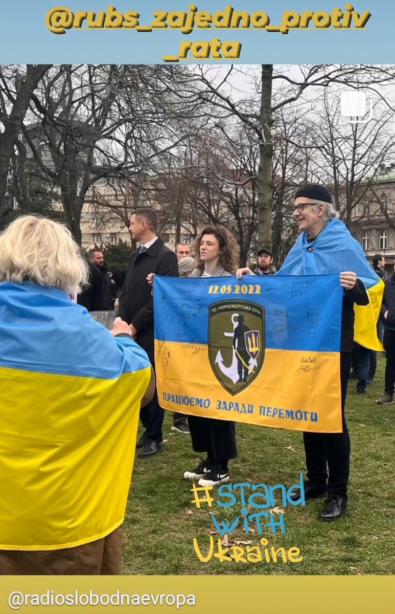 assimetrija's tweet photo. @ProtivRata  @macak239  @black_czarna  #Serbia #Belgrade #StandWithUkraine #SlavaUkraini  💙💛 https://t.co/GE53Q2LWDj